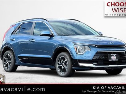 New 2025 Kia Niro SX