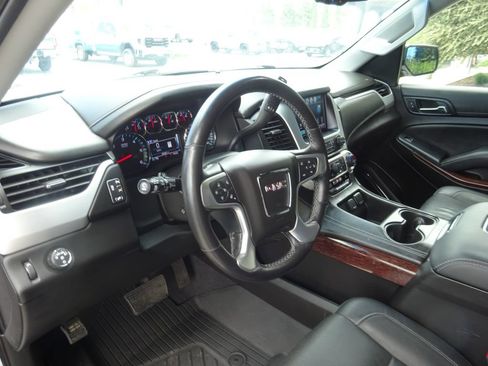 Certified 2019 GMC Yukon XL SLT w/ Open Road Package RWD image 12