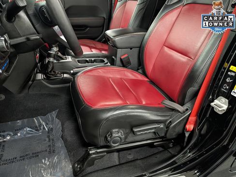 Used 2023 Jeep Wrangler Unlimited Rubicon 4xe AWD/4WD image 12