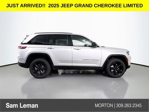 New 2025 Jeep Grand Cherokee Limited w/ Black Appearance Package image 8