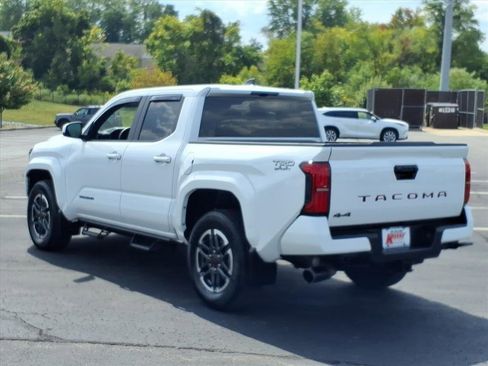 Certified 2025 Toyota Tacoma TRD Sport image 7