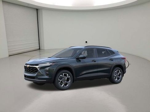 New 2026 Chevrolet Trax LT w/ Sunroof Package image 2