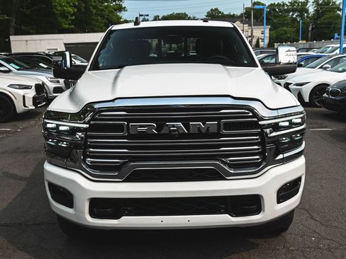 Used 2025 RAM 2500 Laramie AWD/4WD image 2