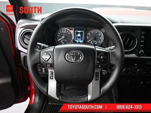 Used 2023 Toyota Tacoma TRD Sport image 19