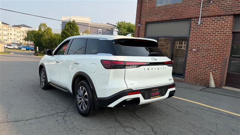 Used 2023 INFINITI QX60 Pure w/ Cargo Package AWD/4WD image 9
