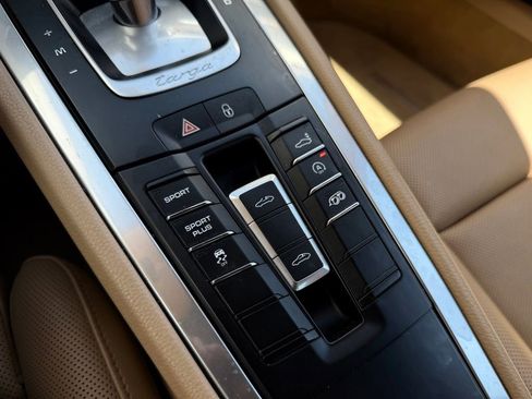 Certified 2015 Porsche 911 Targa 4 AWD/4WD image 26