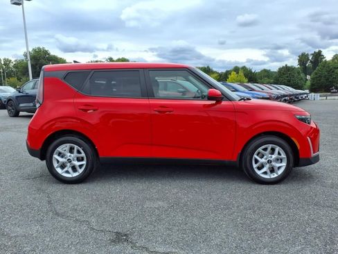 New 2025 Kia Soul S image 3