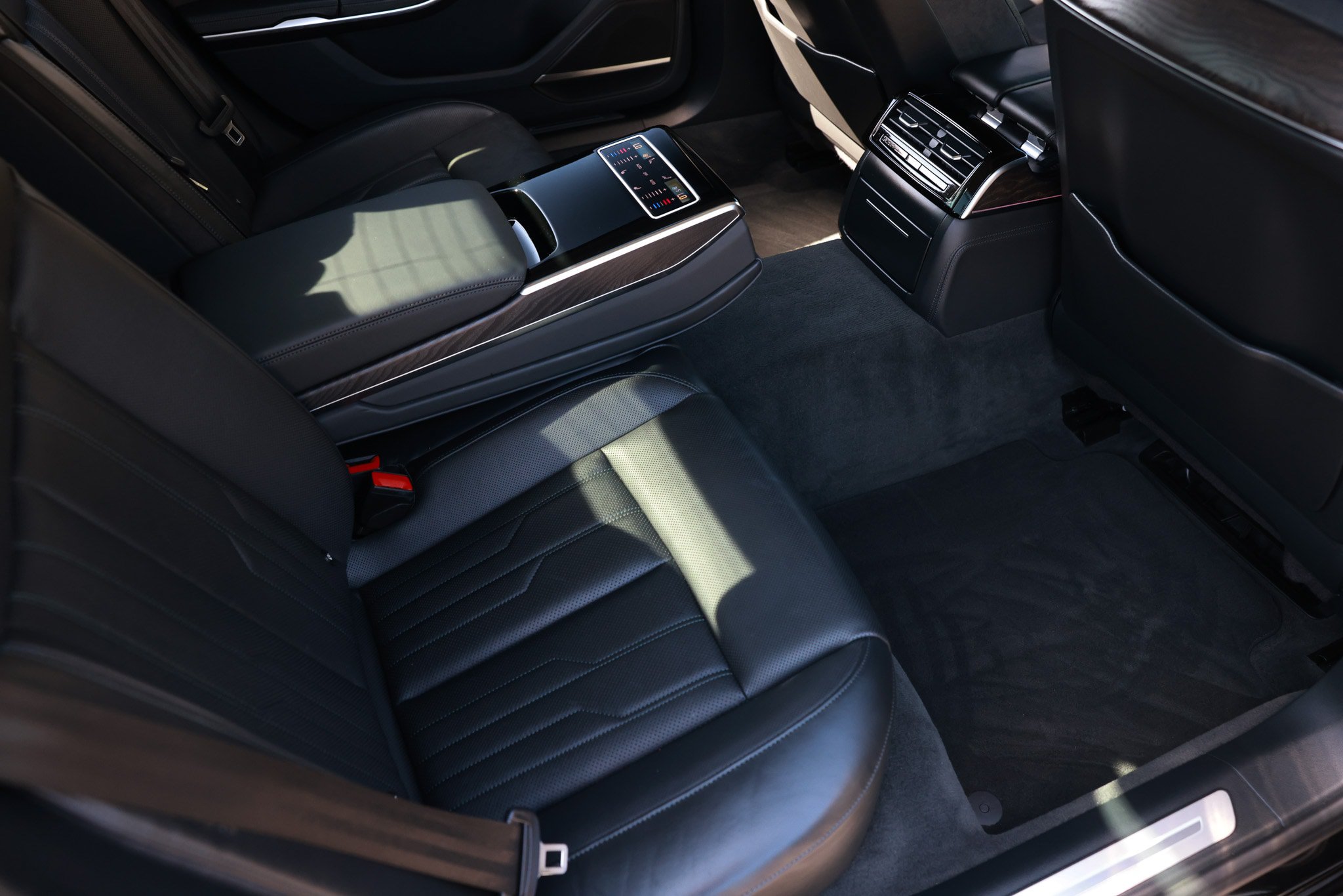 Used 2019 Audi A8 L 3.0T w/ Executive Package AWD/4WD image 13
