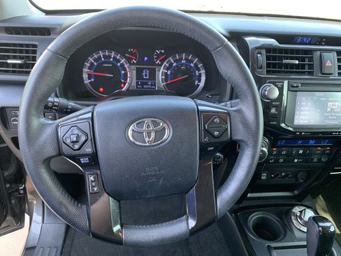 Used 2019 Toyota 4Runner Limited AWD/4WD image 18