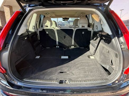 Used 2016 Volvo XC90 T6 Momentum w/ Momentum Plus Package image 33