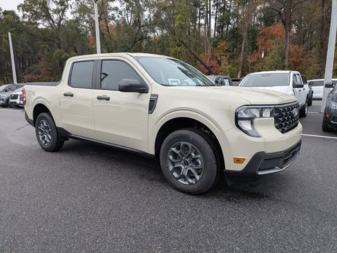 New 2025 Ford Maverick XLT image 2