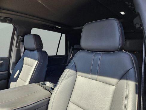 Used 2025 Chevrolet Tahoe RST w/ Comfort Package image 22