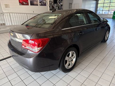 Used 2015 Chevrolet Cruze LT w/ Sun And Sound Package FWD image 3