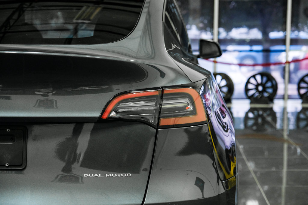 Used 2023 Tesla Model Y Long Range AWD/4WD image 54