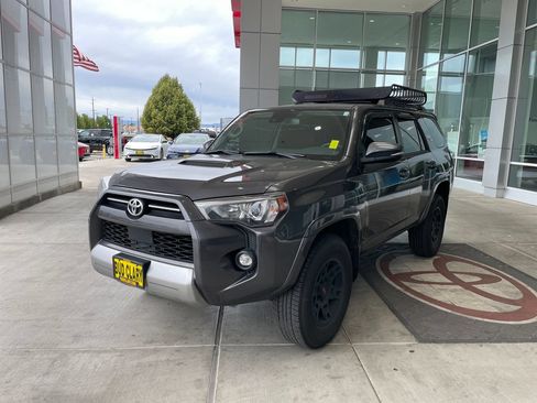Used 2023 Toyota 4Runner TRD Off-Road Premium w/ Moonroof Package AWD/4WD image 7