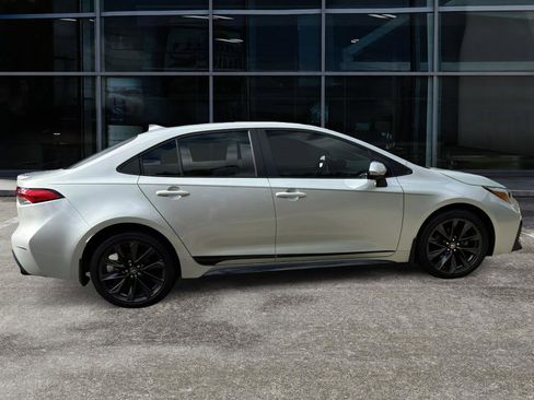 Used 2025 Toyota Corolla SE image 8