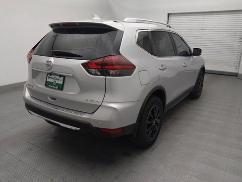 Used 2019 Nissan Rogue SV AWD/4WD image 9