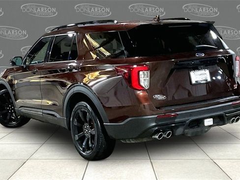 Used 2020 Ford Explorer ST w/ ST Street Pack image 5