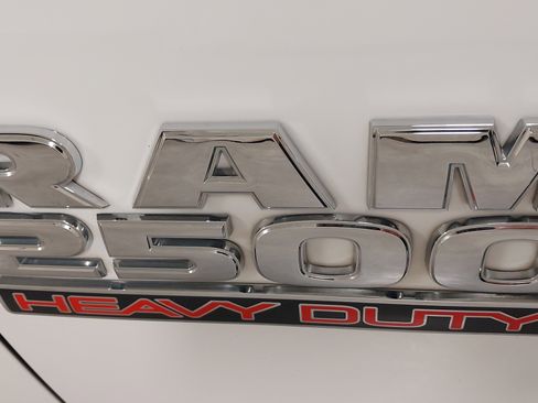 Used 2017 RAM 2500 SLT AWD/4WD image 34
