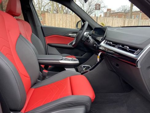 Certified 2025 BMW X1 xDrive28i w/ Premium Package image 25