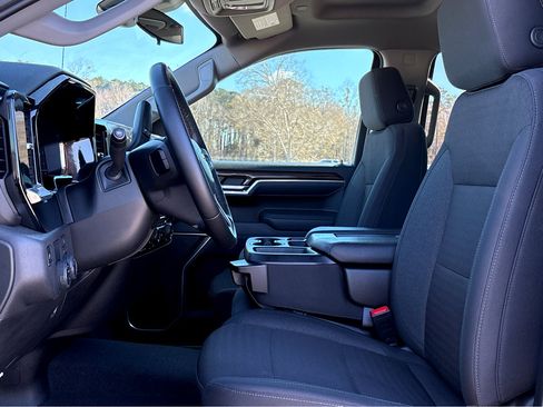 Used 2025 Chevrolet Silverado 1500 LT w/ Protection Package image 13