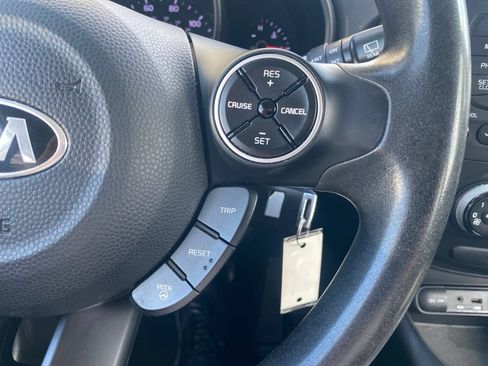 Used 2014 Kia Soul FWD image 15