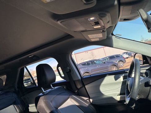 Used 2022 Ford Explorer XLT w/ Equipment Group 202A image 29