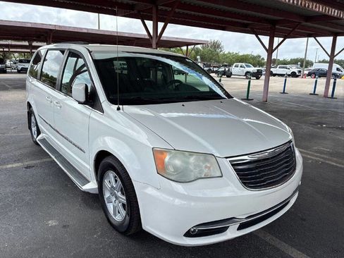 Used 2011 Chrysler Town & Country Touring FWD image 1