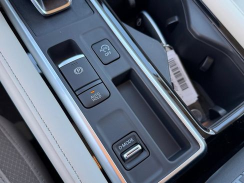 New 2026 Nissan Pathfinder SL FWD image 17