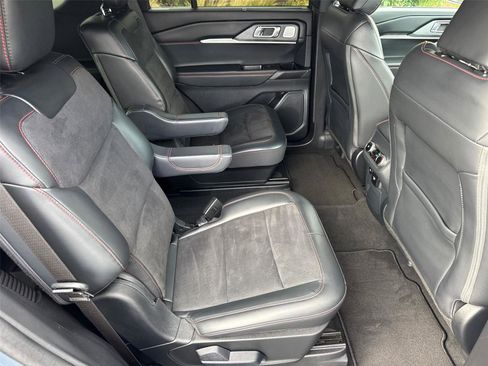 Used 2025 Ford Explorer ST image 20