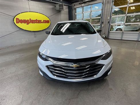 Used 2023 Chevrolet Malibu LS FWD image 8