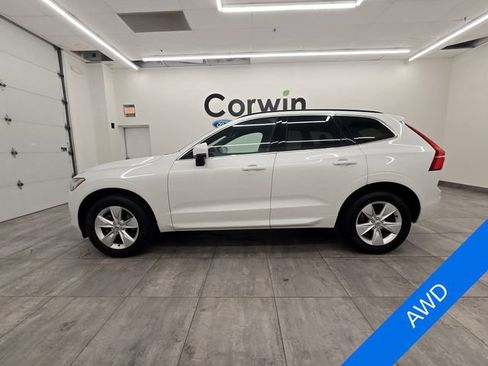 Used 2022 Volvo XC60 B5 Momentum AWD/4WD image 2