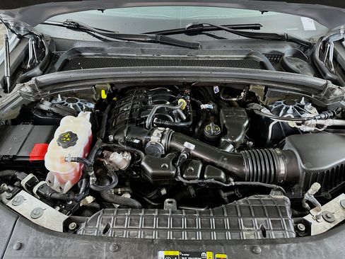 Used 2024 Jeep Grand Cherokee L Limited w/ Luxury Tech Group II image 36