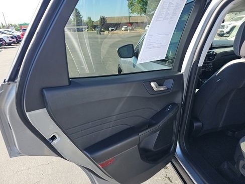 Used 2021 Ford Escape SE w/ Cold Weather Package image 5