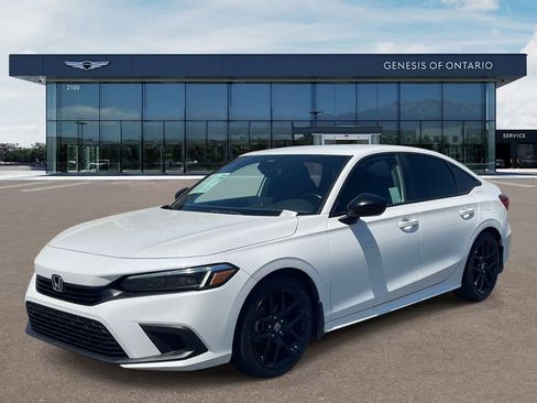 Used 2023 Honda Civic Sport image 3