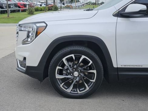Used 2022 GMC Terrain SLT AWD/4WD image 10