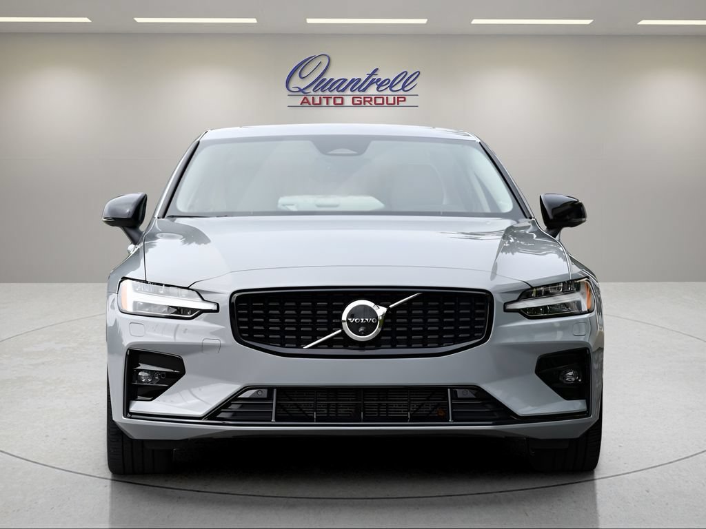 Used 2024 Volvo S60 B5 Plus AWD/4WD image 9
