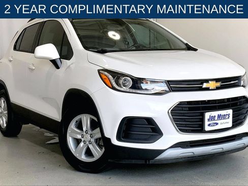 Used 2021 Chevrolet Trax LT FWD image 1