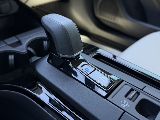 New 2027 Toyota Prius XLE FWD image 17