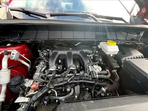 Used 2024 Nissan Pathfinder SV image 28