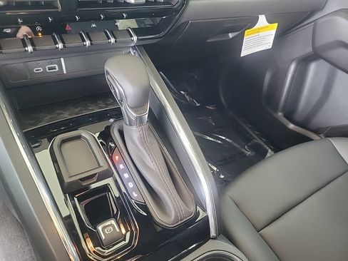 New 2026 GMC Canyon Elevation w/ Convenience Package RWD image 16