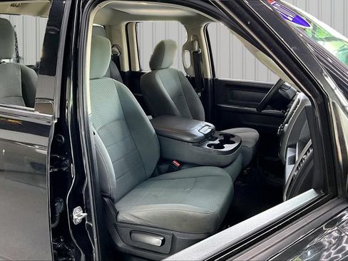 Used 2017 RAM 1500 ST w/ SXT Appearance Group AWD/4WD image 25
