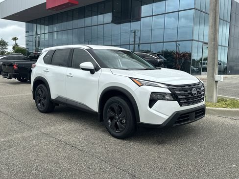 New 2026 Nissan Rogue SV FWD image 4