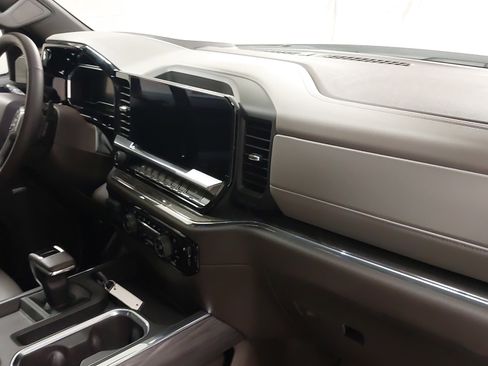 Used 2024 Chevrolet Silverado 1500 LTZ w/ Z71 Off-Road Package image 29