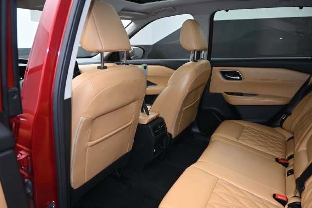 Used 2021 Nissan Rogue Platinum FWD image 10