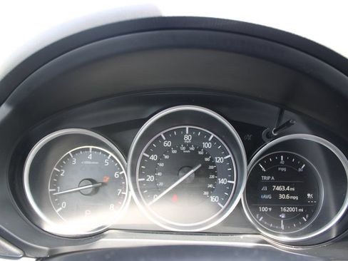 Used 2018 MAZDA CX-5 Touring FWD image 32