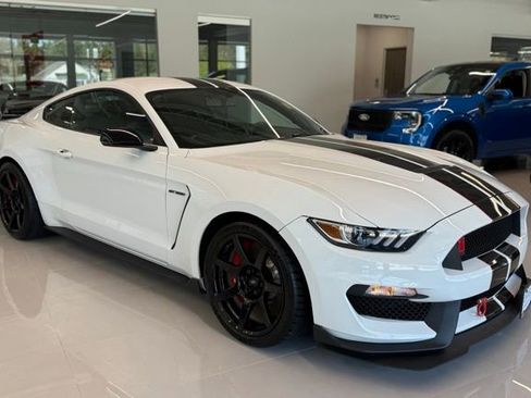 Used 2017 Ford Mustang Shelby GT350R w/ GT350R Equipment Group 920A RWD image 1