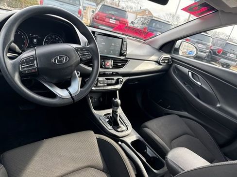 Used 2018 Hyundai Elantra GT image 23