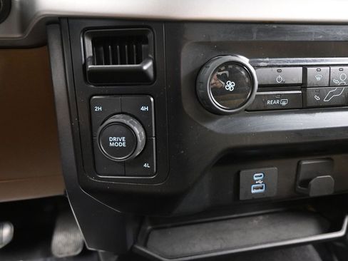 Used 2023 Ford F150 XLT image 25