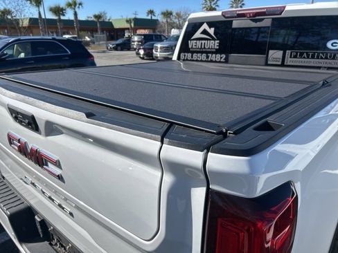 Used 2023 GMC Sierra 1500 AT4 w/ AT4 Premium Package image 4